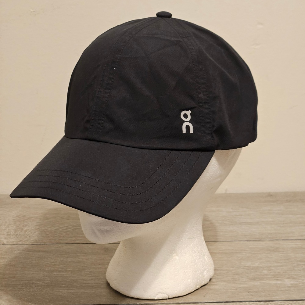 On Running Lightweight Cap Mens Black Adjustable Quantum Hat 2UF30560553